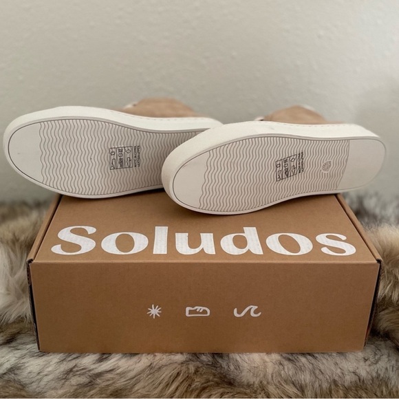 Soludos Ibiza High Top Sneaker in Sand New in Box - Picture 5 of 6